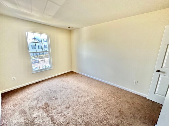 Building Photo - 9334 Witch Hazel Way