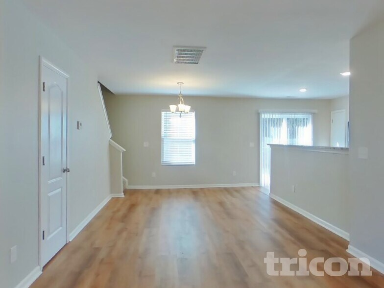 Building Photo - 933 Joselynn Drive