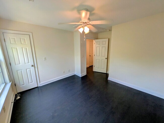 Building Photo - 4988 Wyngate Village Dr