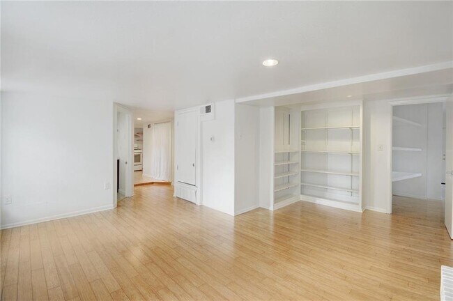 Building Photo - 108 W Croslin St