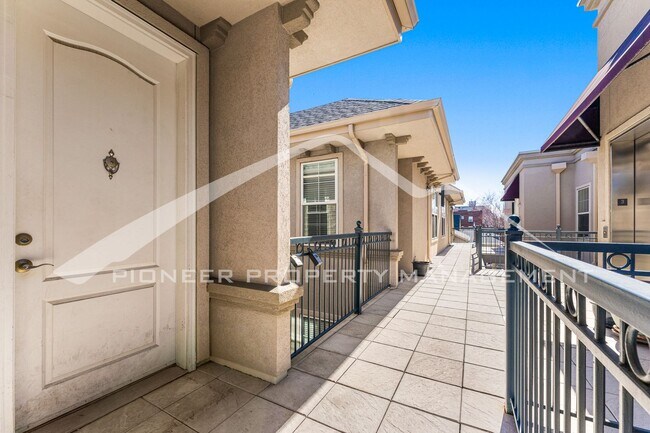 Building Photo - Stunning Condo in Denver with AC in a Grea...