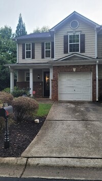 Building Photo - 1081 Brittania Rd