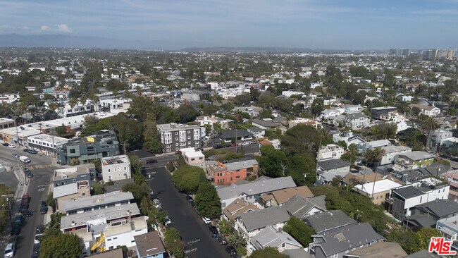 Building Photo - 229 San Juan Ave