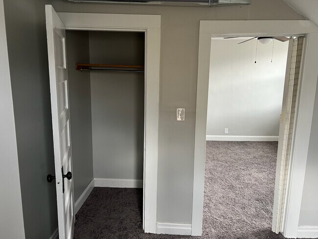 Building Photo - 1414 W Main St