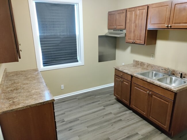 Building Photo - 7645 S Throop St