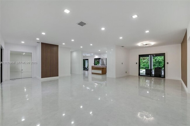 Building Photo - 17203 SW 78th Pl