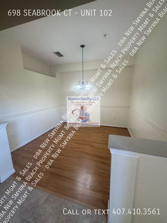 Building Photo - 698 Seabrook Ct