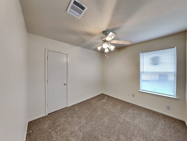 Building Photo - 15911 Imperial Forest Ln