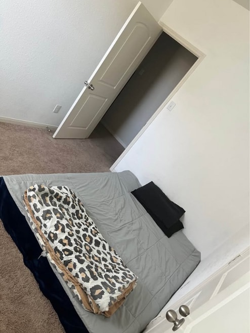 Building Photo - 1001 Liberty Meadows Dr