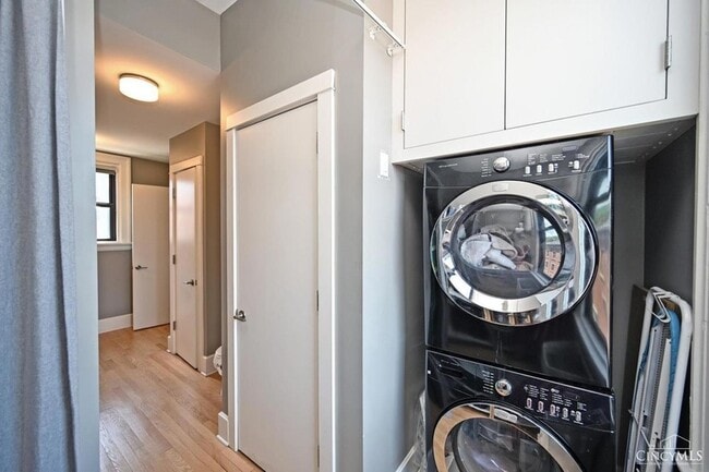 Building Photo - 27 Mercer St