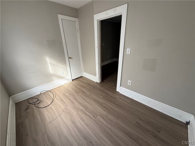 Building Photo - 135 Culbert St