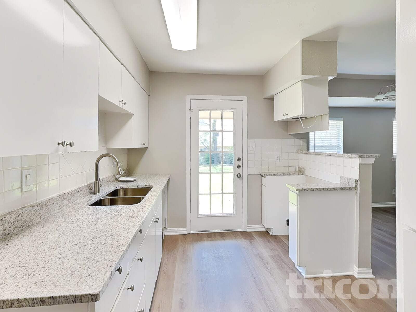 Building Photo - 902 Woodbrook St