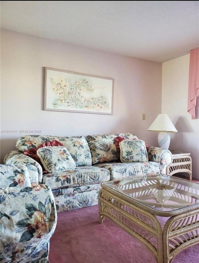 Building Photo - 441 SE 3rd St