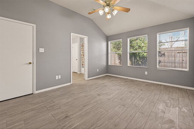 Building Photo - 19434 Brook Village Rd