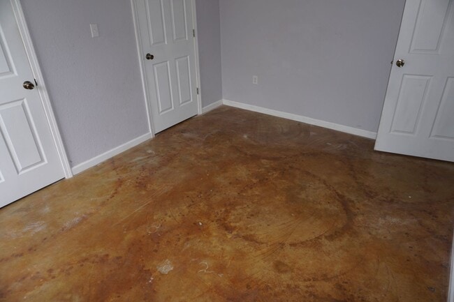 Building Photo - 314 SW 3rd St