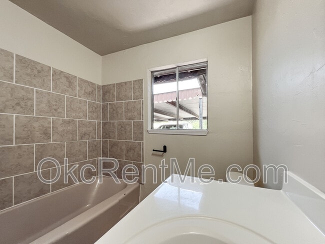 Building Photo - 2400 SW 63rd St