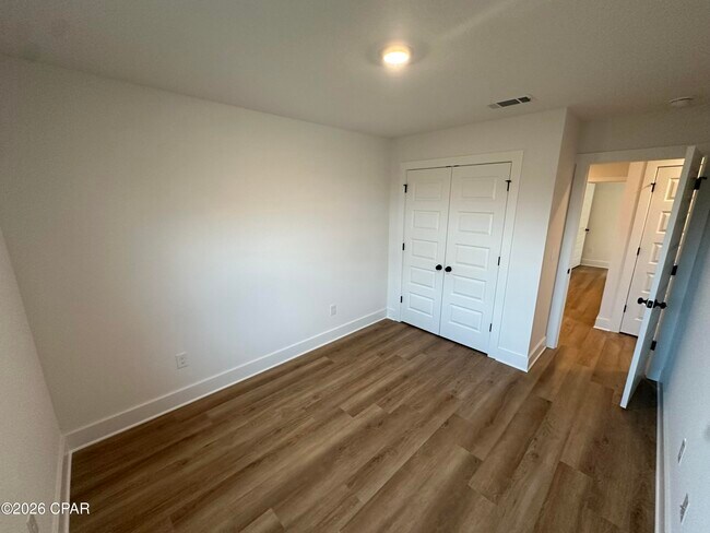 Building Photo - 274 Phillips Blf Ave