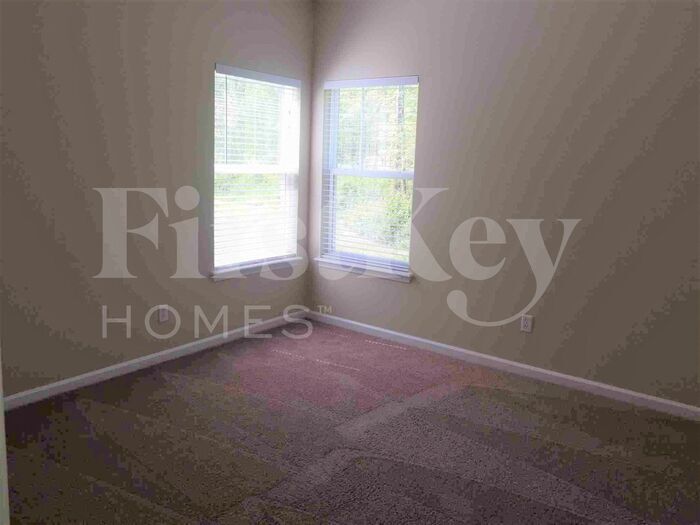 Building Photo - 8019 Bushy Creek Dr