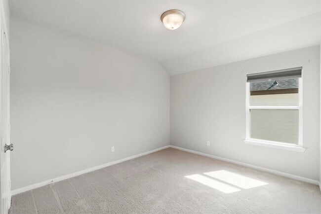 Building Photo - 2324 Hagerman Rd