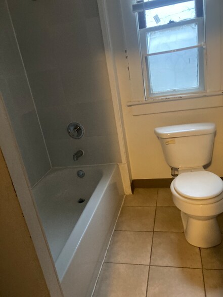 Primary Photo - 899 Gilbert St