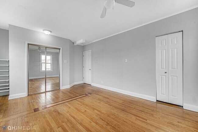Building Photo - 2419 N Oak Park Ave
