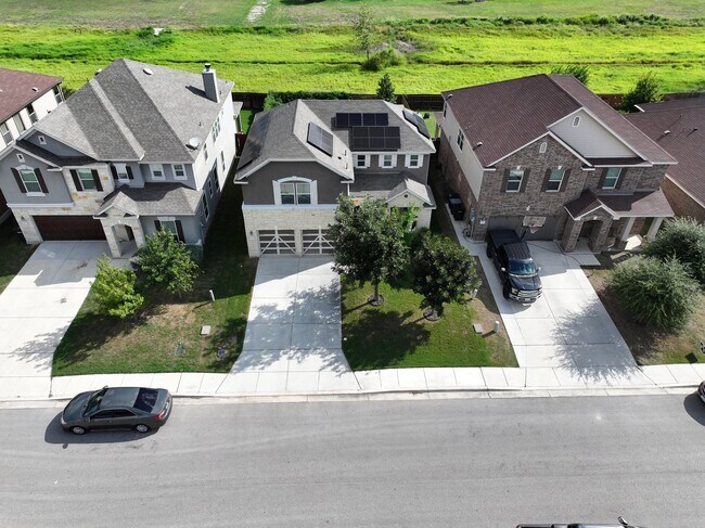 Building Photo - 675 Pebble Bend