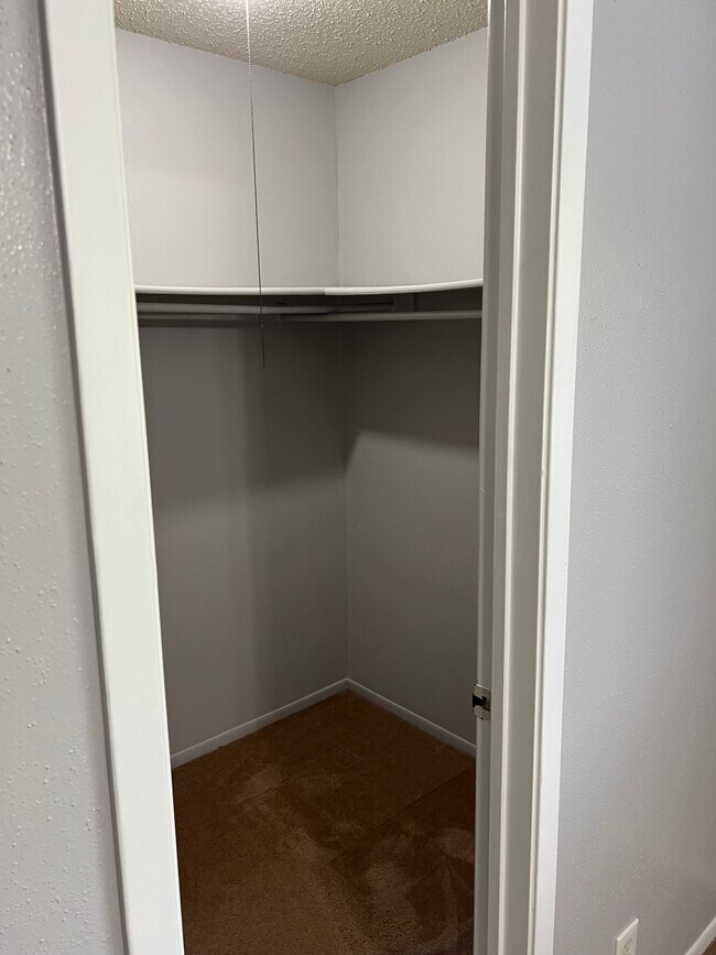 Building Photo - 9713 Village Briar