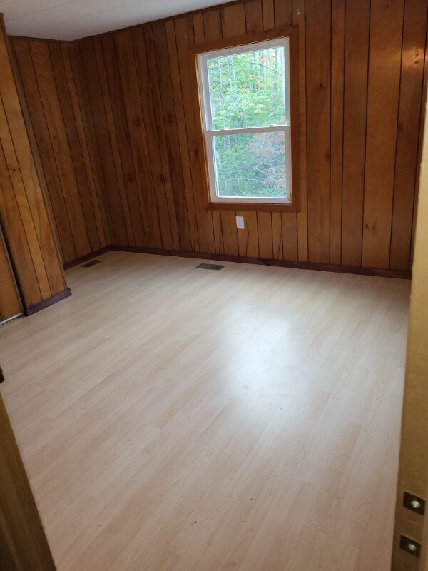 Building Photo - 12 Breton Ln