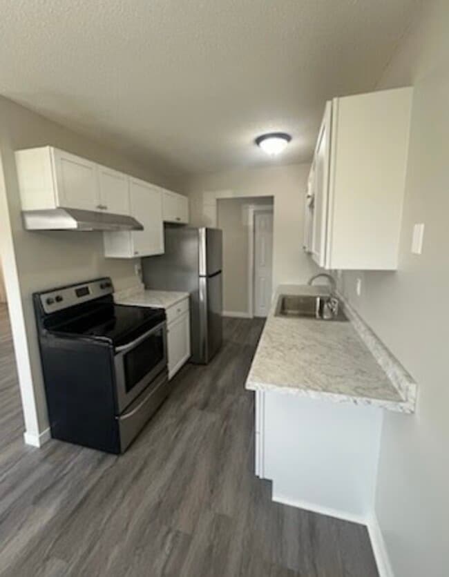 Building Photo - 930 Westbrooke Way