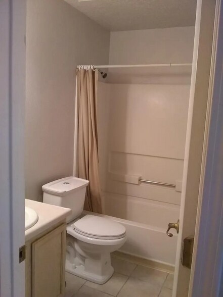 Building Photo - 10305 Johncock Ave SW