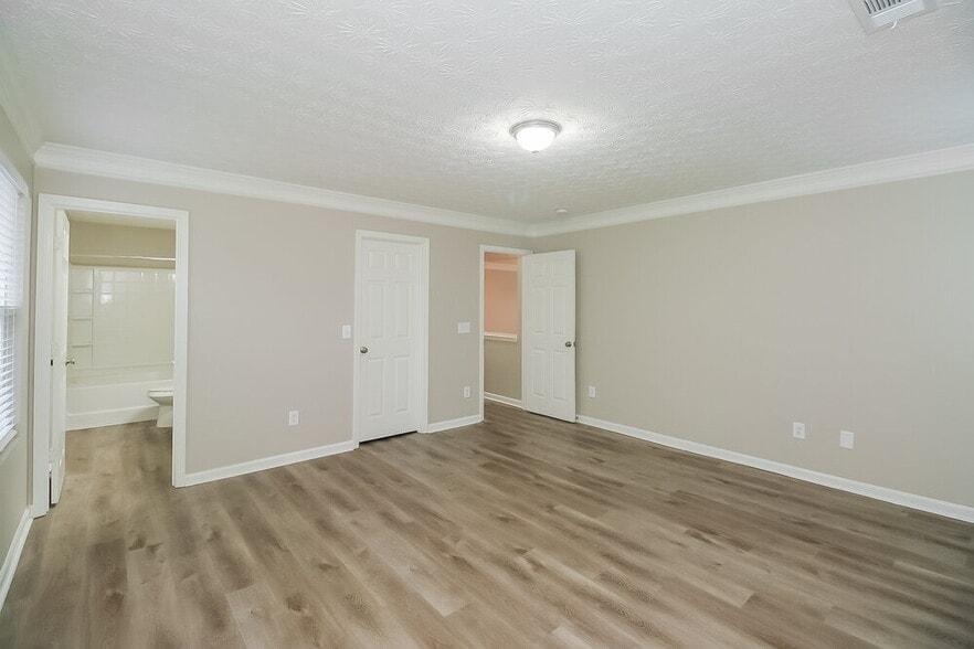 Building Photo - 5616 Sable Way