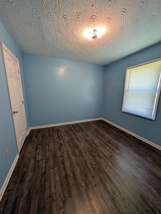 Building Photo - 34 Blackstone Ln