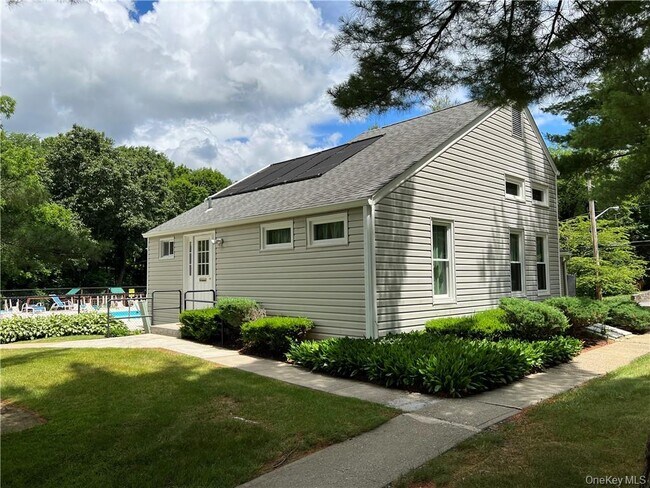 Building Photo - 1604 Holly Stream Ct