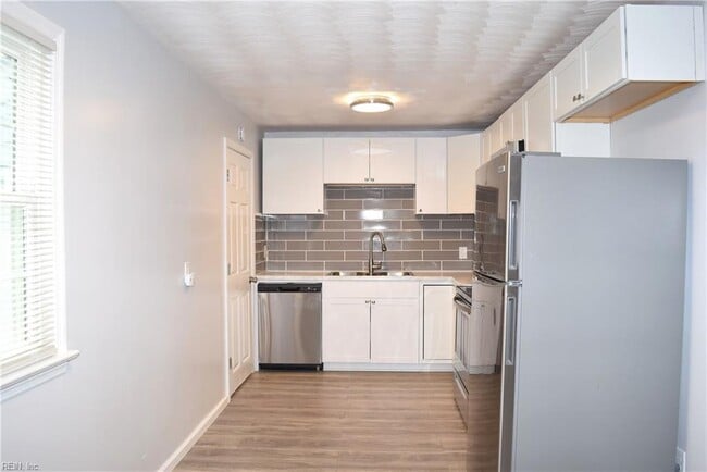 Building Photo - 1312 Sparrow Rd
