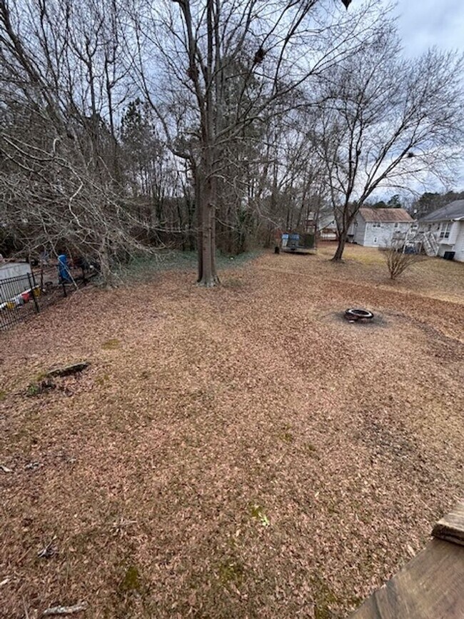 Building Photo - Updated Remodeled Large Open Split-Level Home with Full Finished Basement!