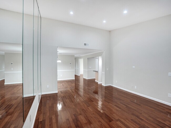 Building Photo - 9280 Sable Ridge Cir