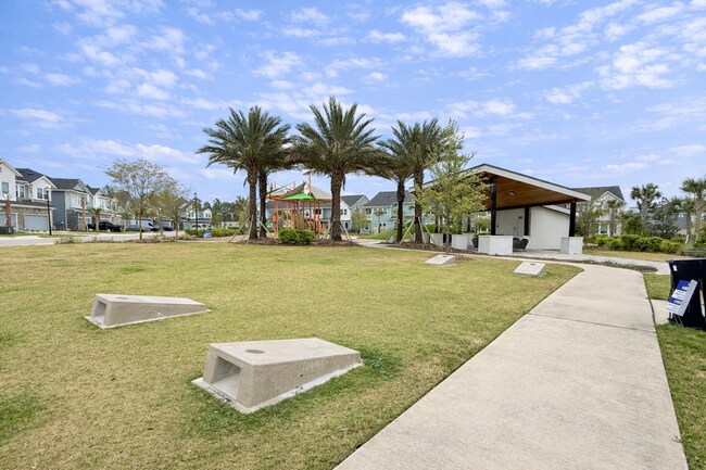 Building Photo - Resort-Style Living in eTown | Gated Community + Top Amenities