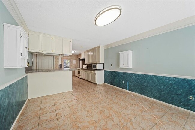 Building Photo - Beautiful 5BR/2BA Home in Montgomery, AL