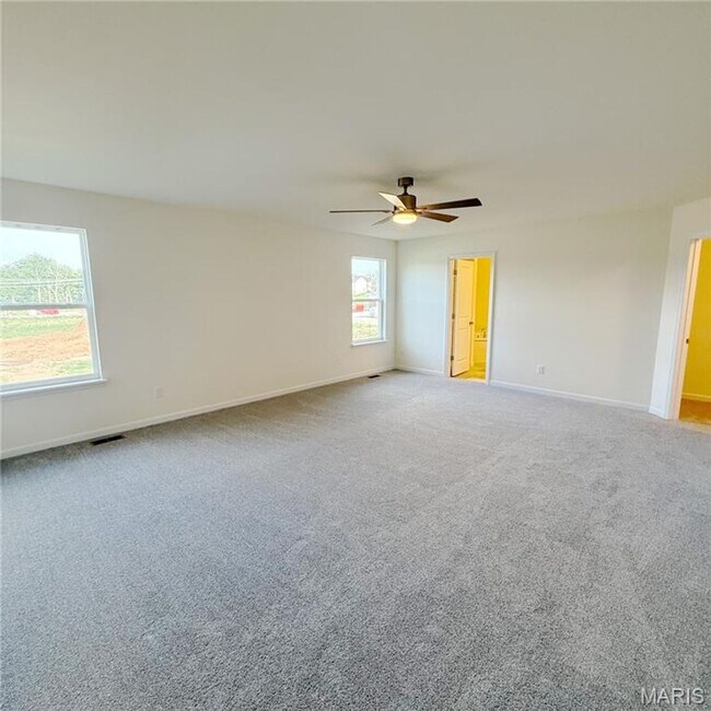 Building Photo - 302 Windmill View Court