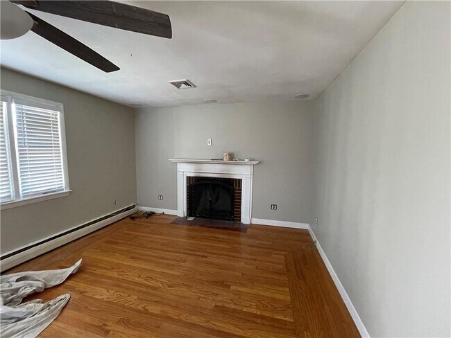 Building Photo - 9 Wilson Rd