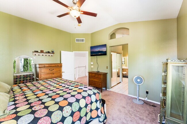 Building Photo - Summerlin 3 Bed / 2.5 Bath Home — Available October 5, 2026