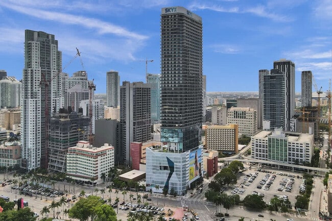 Building Photo - 398 NE 5th St