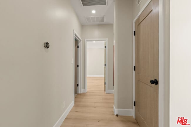 Building Photo - 1117 S Wooster St