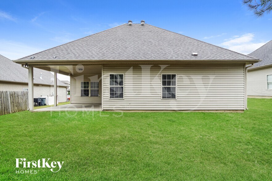 Building Photo - 2057 Highview Way