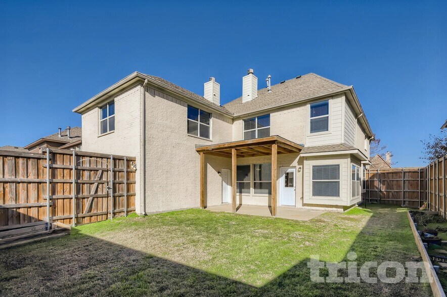 Building Photo - 12069 Brownwood Dr