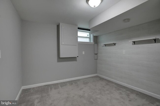 Building Photo - 16 N Bradford St