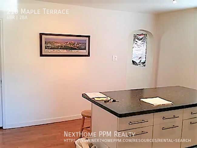 Building Photo - Mt Washington 4 Bedroom 2 Bath just 1 bloc...