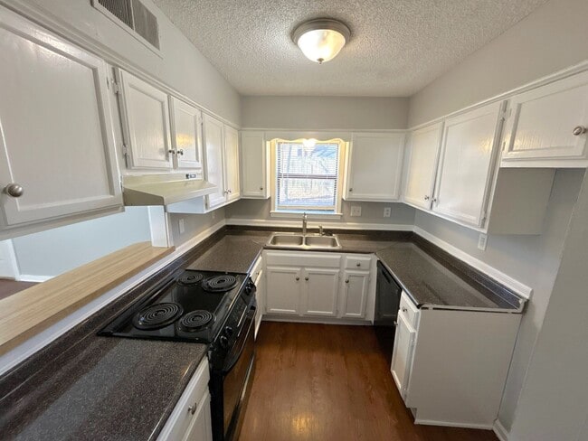 Building Photo - 1429 Leafhaven Cove