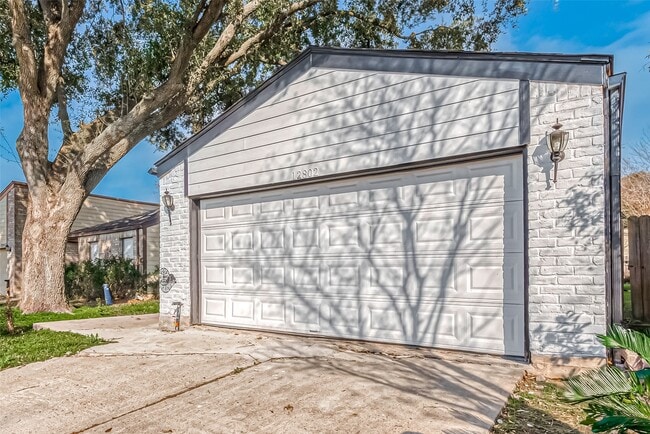 Building Photo - 12802 Sunset Dune Dr