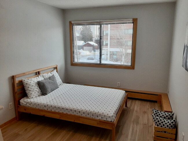 Building Photo - 2532 1st Ave S